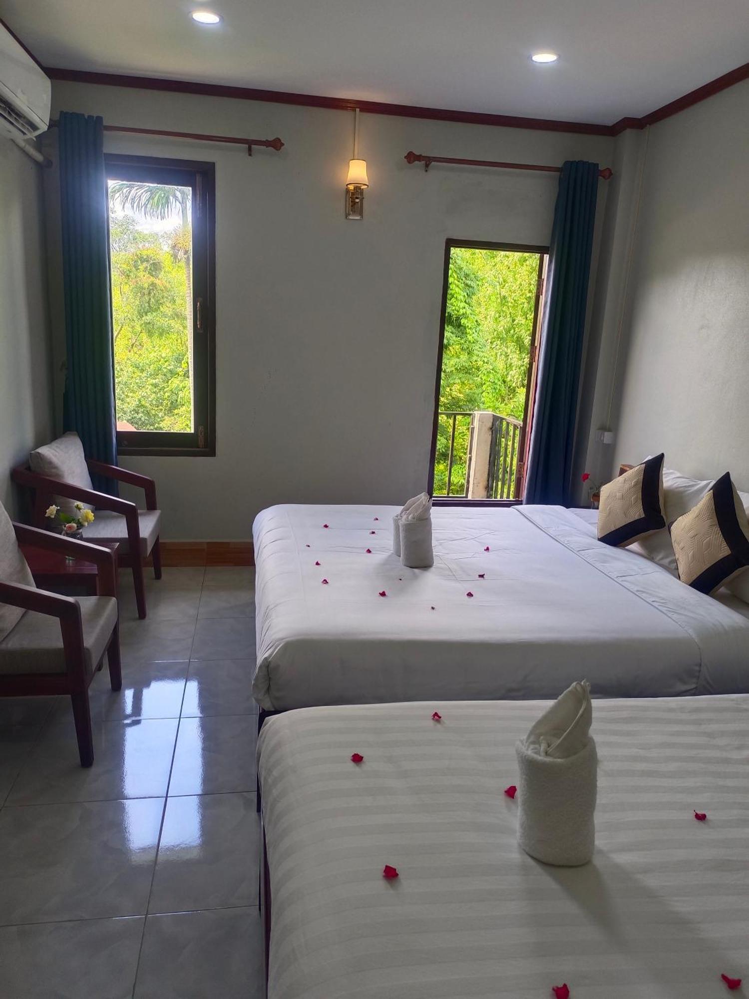 Dok Champa Resort Vang Vieng Eksteriør billede